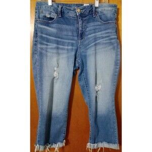 Time & Tru Denim Capris Sz 12 Cropped Distressed Medium Wash Cuff Hem GUC